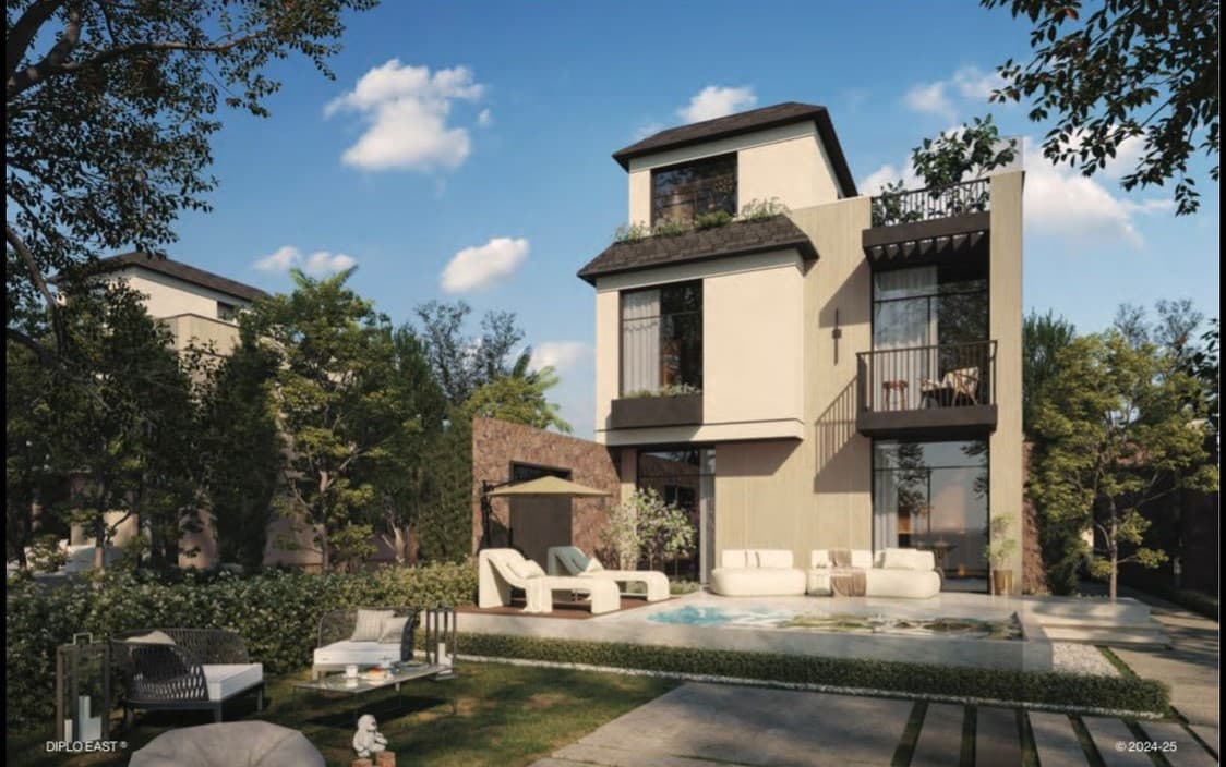 Villa, Diplo East