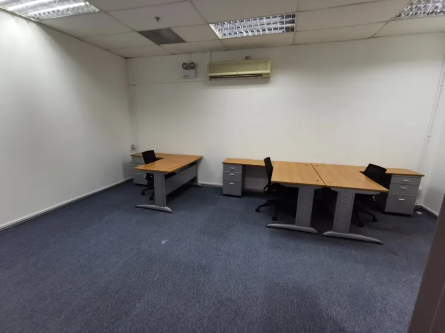Office in Green Building, 250 m²